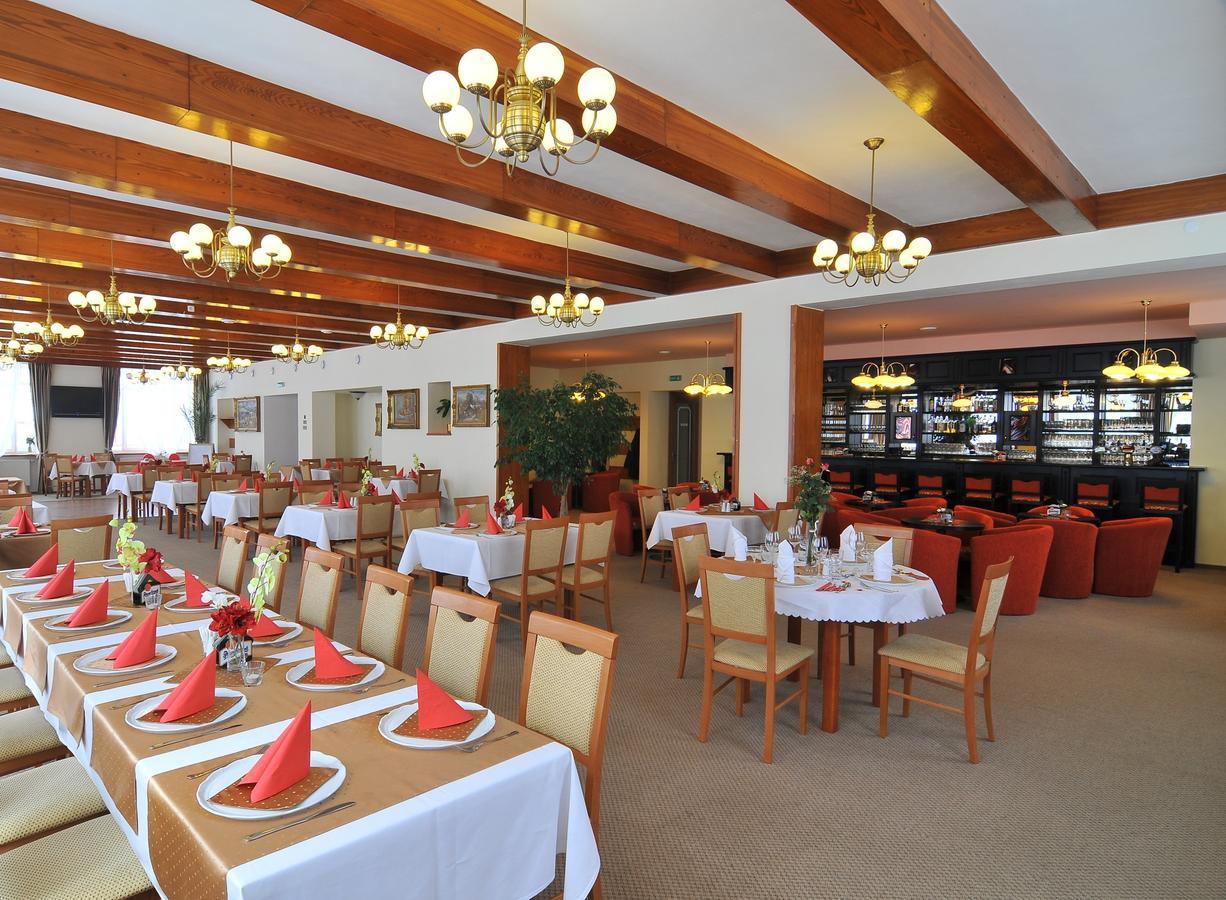 Hotel Manes Svratka Ngoại thất bức ảnh
