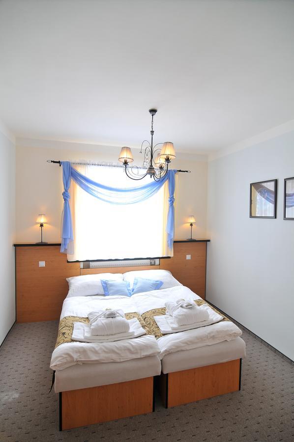 Hotel Manes Svratka Ngoại thất bức ảnh