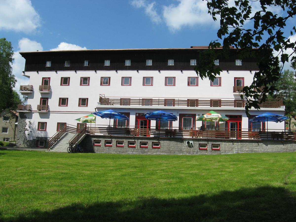 Hotel Manes Svratka Ngoại thất bức ảnh
